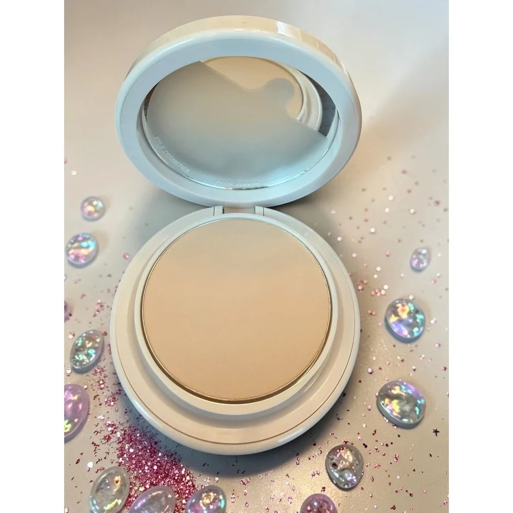 Kylie Cosmetics - Natural Blur Powder Foundation - Shade: 2C - *NIB*
